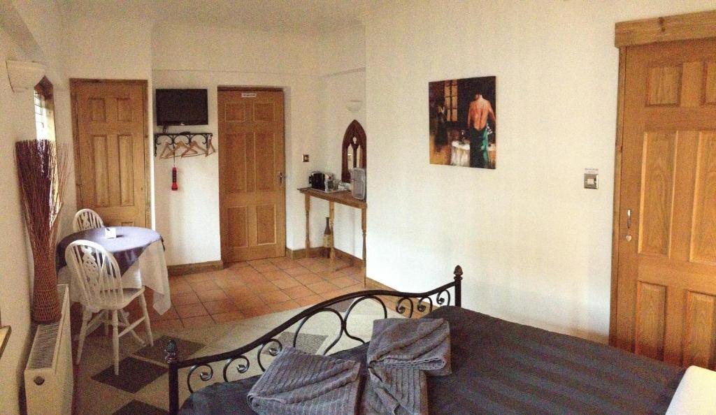 Tanglewood Gatwick Couette-café 4*